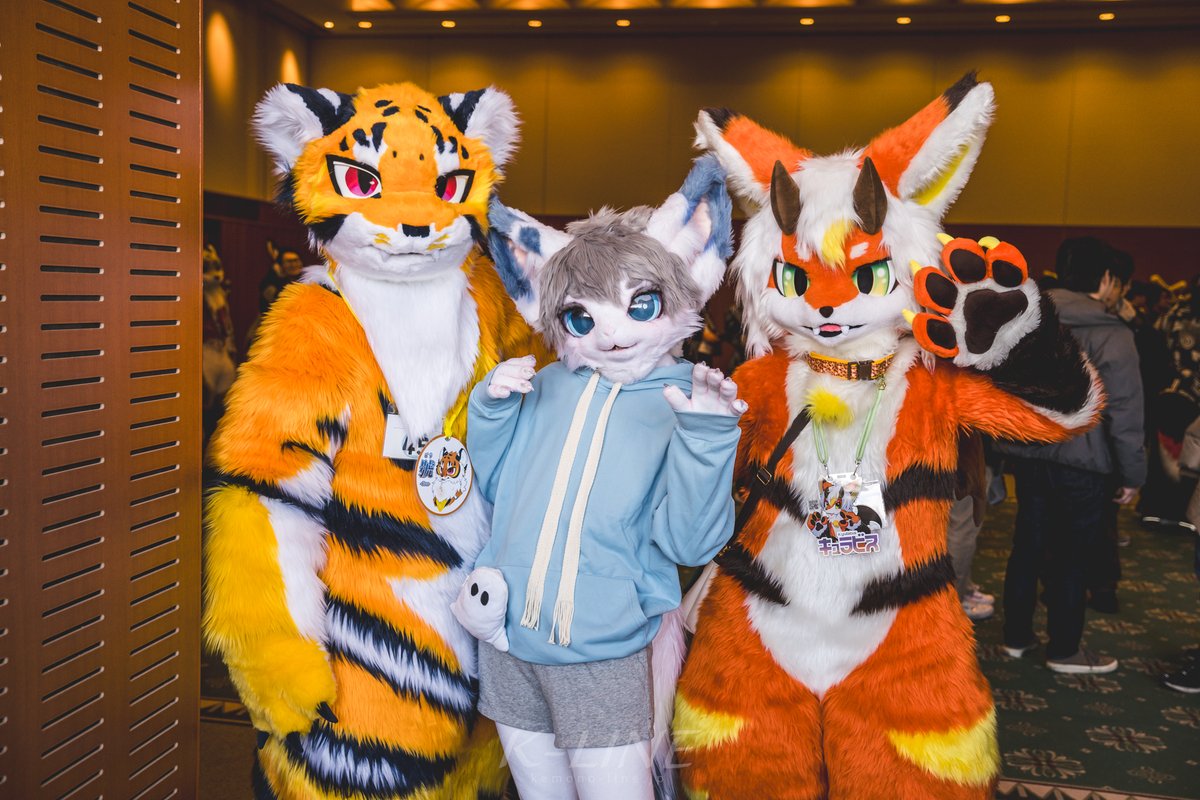 Kemono_LINE's tweet photo. ワンフェス前ですが、午前中はちょっとしたオフにも参加していました🤝🤝 

#kemonoline
#CHANGE3 https://t.co/YimtGXTRvq