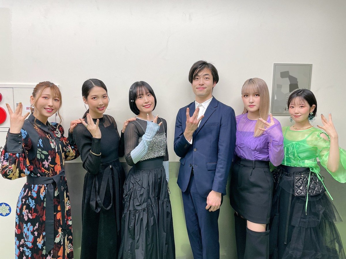 naobou_official's tweet photo. #ワルキューレラストミッション
パッケージ記念応援上映会📣

現地＆ライブビューイングの皆さん！歌はあーい！ぎりぎりあーい！声出しありがとう✨
次の約束はなくても絶対に会える！！これからもずっとワルキューレを愛し続けてくださ���と嬉しいです😉
また一緒に盛り上がろうねっ！（東山奈央） https://t.co/QOvi7bIX0o