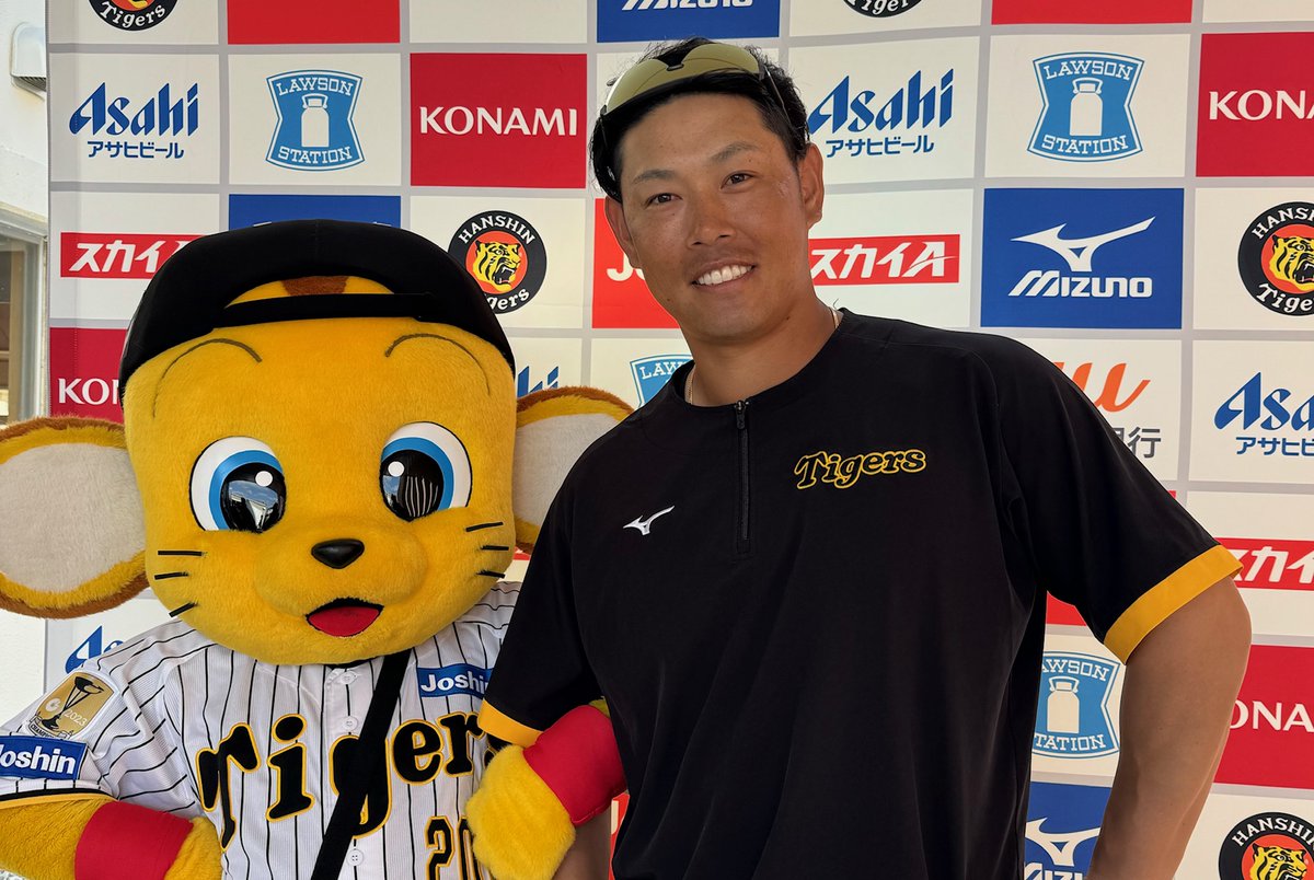 10日(土)、具志川野球場では、「選手直筆サイン色紙プレゼント抽選会