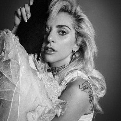 .@Ladygaga_MWR will release today her new album called “The party's started”.