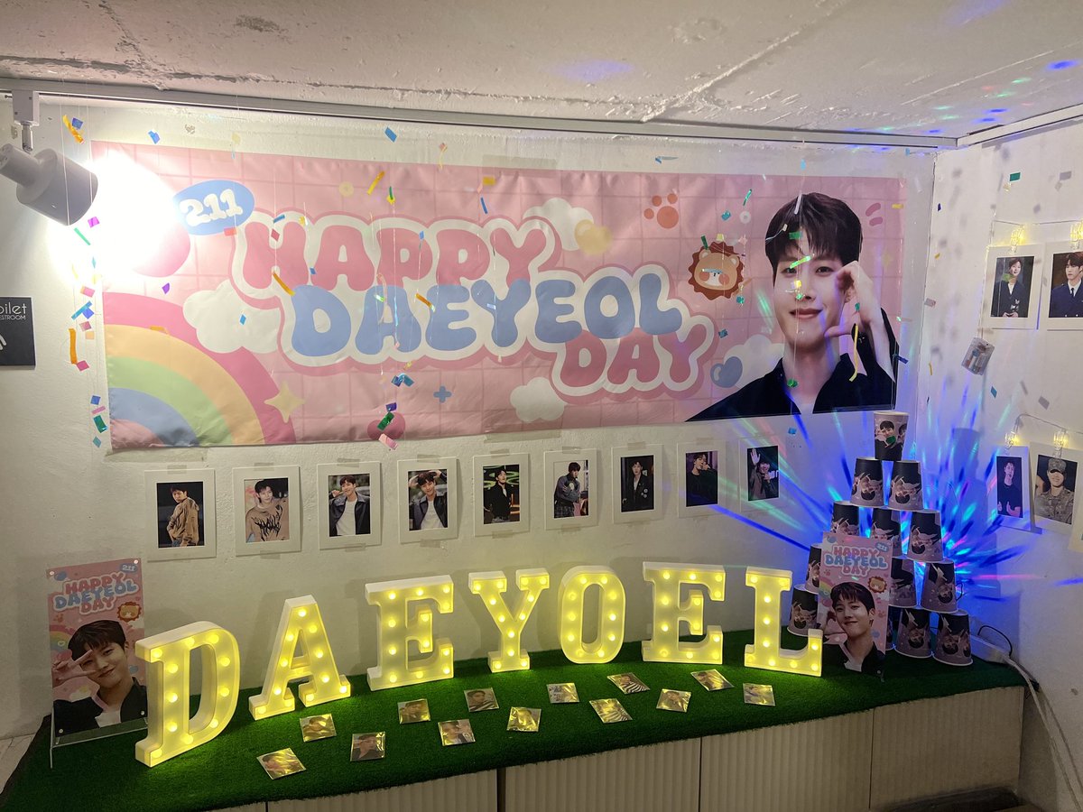 pepero_DY211's tweet photo. 2024 Birthday event  for DAEYEOL 🦁
 
드디어 내일 (11일)부터 13일까지 홍대 멜로우  (@mellow_cafe_) 에서 생일카페가 시작됩니다
많이 놀러오셔서 축하해주세요
 
#오늘도_빛나는_대열아_생일축하해
#GoldenChild #골든차일드
#GNCD #골차
#이대열 #Daeyeol #デヨル #大烈 https://t.co/IU3hZutYto