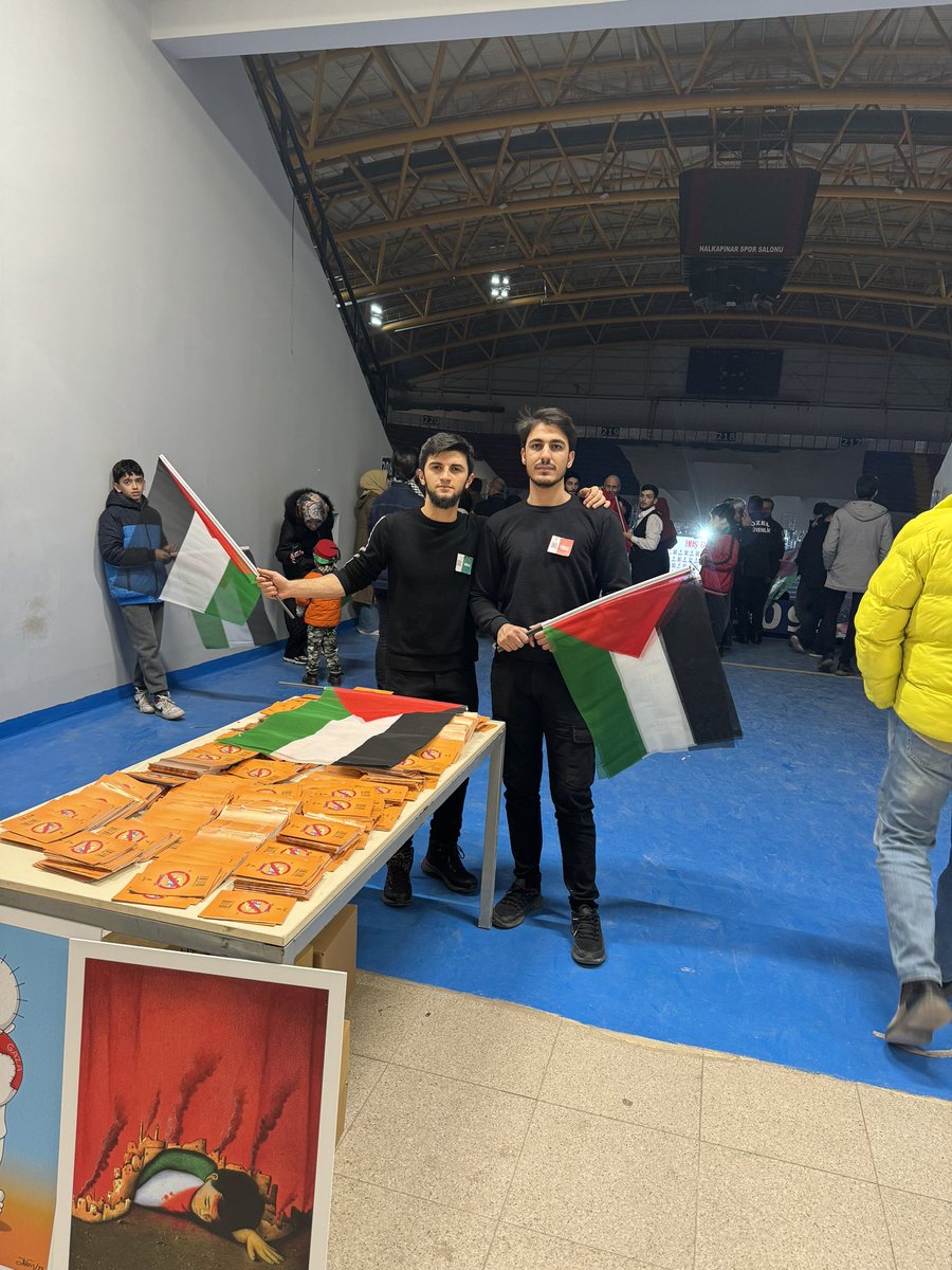 genchareket35's tweet photo. Genç hareket İzmir olarak Filistin İnsiyatifi ve GSB İzmir in düzenlediği programa destek verdik.

#gençhareketizmir 
#FilistineÖzgürlük 
#FreePalestine https://t.co/AY4gZSRgOZ