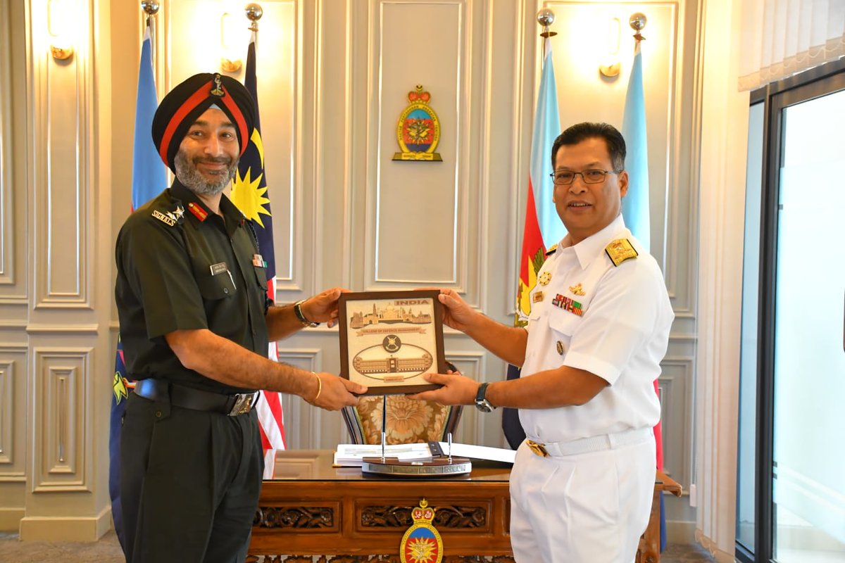 Higher Defence Management Course (HDMC) visit to Malaysia

A 22-member senior official delegation of the Indian Armed Forces from College of Defence Management (#CDM_IDS) Secunderabad, visited Malaysia as part of their International Strategic Management Tour from 5 to 9 Feb. The…