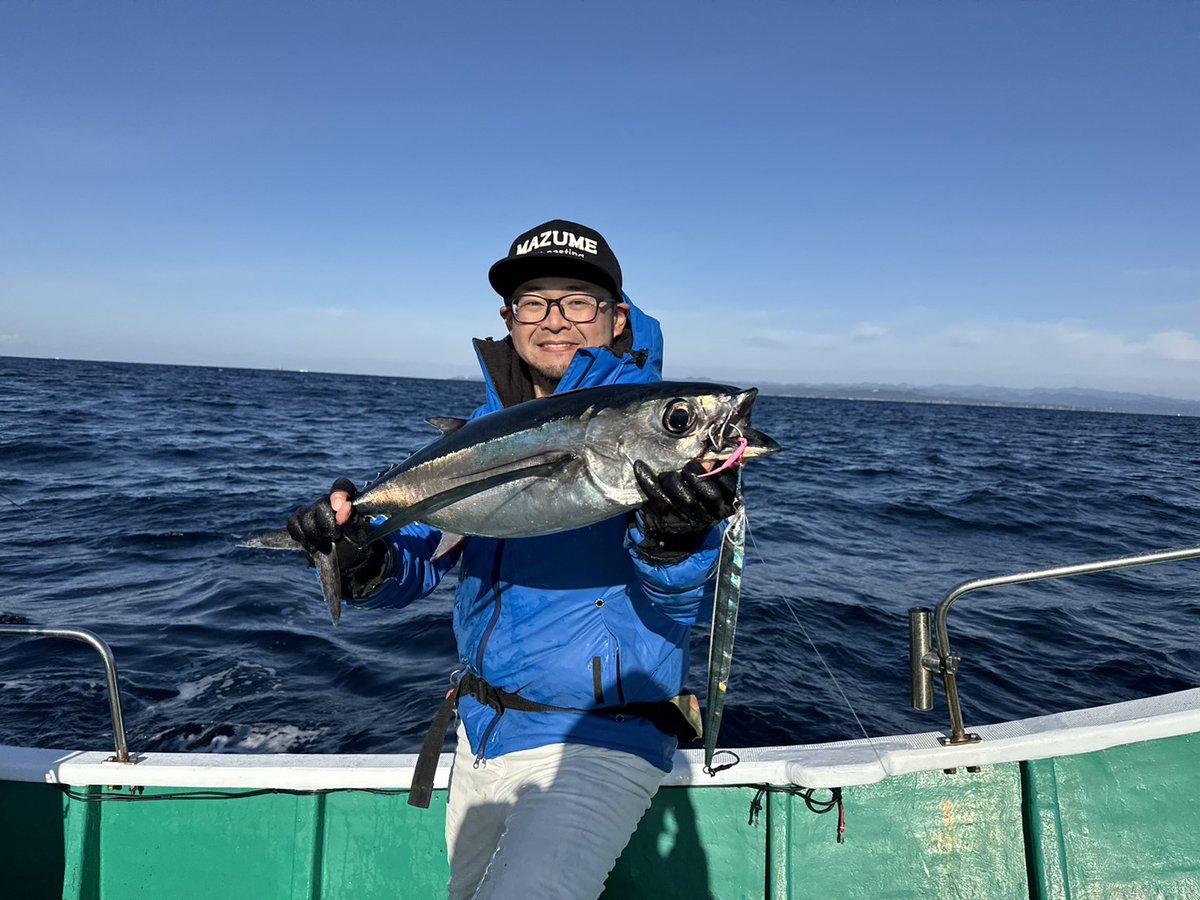 KOSUKEMORI1089's tweet photo. 本日はトンジギ!
すさみの吉見丸さんで☆
なんとか確保〜☆
楽しかったな〜
まんまタチウオ400gにて
#PR
#seafalcon
#まんまタチウオ
#Season_fook
#geecrack
#シラススティック https://t.co/wcpJjzwl8d