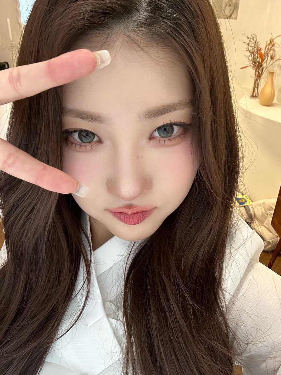 RBW_PURPLEKISS's tweet photo. [#채인]
새해 복 많이 받으세요 플로리🙇🏻‍♀️ https://t.co/LUgbN50l9T