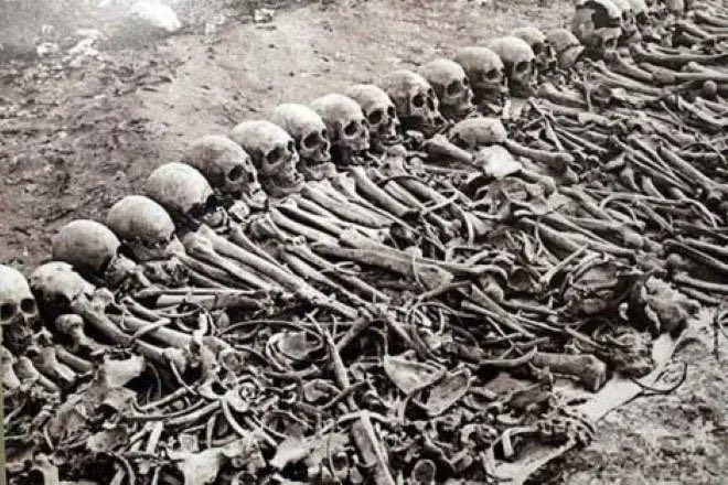 ibrahabdi's tweet photo. On February 10th, 1984, one of the biggest crimes against humanity occurred in kenya. An atrocity committed by the Kenyan army against ethnic Somalis in Wajir county. 
The Wagalla massacre, a forgotten genocide in Kenya. https://t.co/zfCS7cIiYn