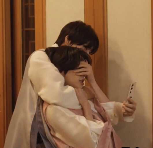 SE0NGASM's tweet photo. tags: dubcon filming, choking, blindfolds https://t.co/v70xXB26D1