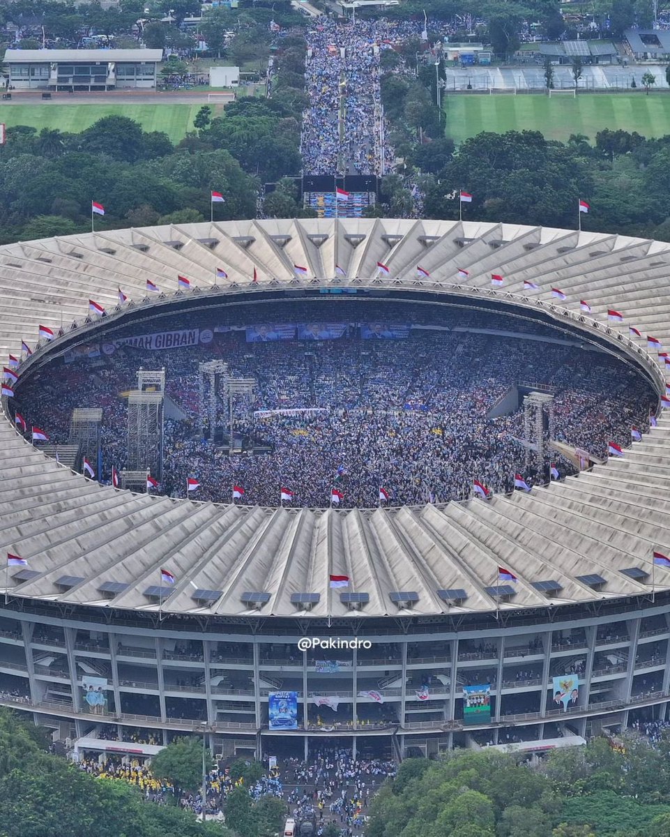 Ndrewstjan's tweet photo. Indonesia untuk @prabowo @gibran_tweet 2024-2029.

02 di GBK https://t.co/hhKRKhvbyI