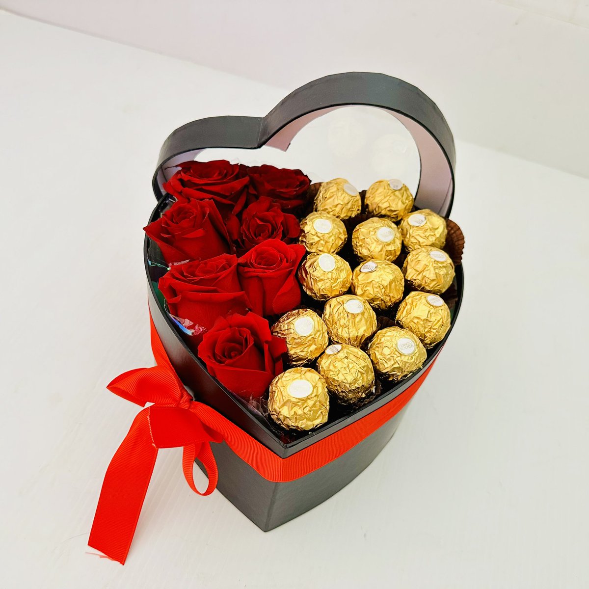 Mark on your calendar 14th Feb 2024 order online and delivered on same day FlowerCity.com.au #flowercity #sendflowerssydney #sydneyflorist