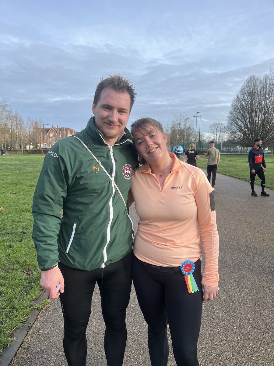 Moran99Alex's tweet photo. Started my 25th year with a sweaty park run🎈 happy bday to me x https://t.co/I7CCqrauxA