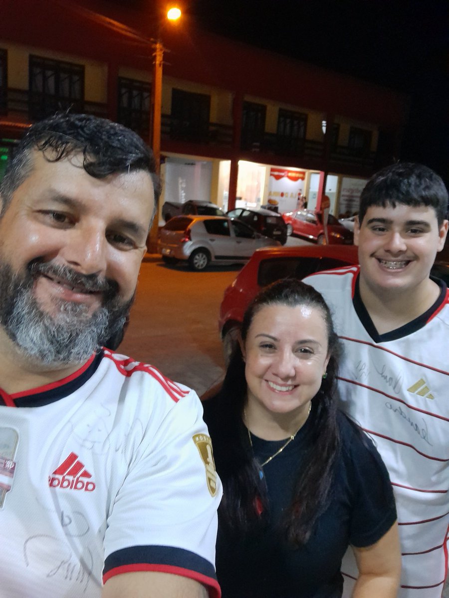 ....🔴⚫️❤️