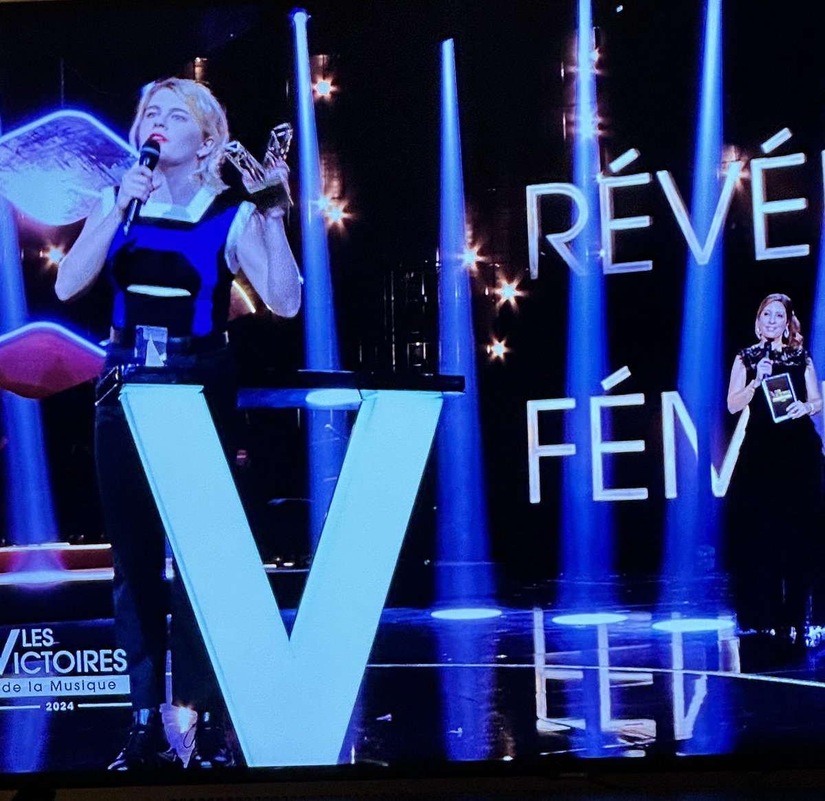 DavidSamzun's tweet photo. ✨Et de 4 #Victoires de la musique 2024 pour Zaho de Sagazan ! 
Un grand bravo à elle et à son équipe, la ville de Saint-Nazaire est fière ! 
 #ChansonOriginale #Album #Concert #RevelationFeminine 

👏👏 

#musique #culture #SaintNazaire https://t.co/mgUoOBN8bo