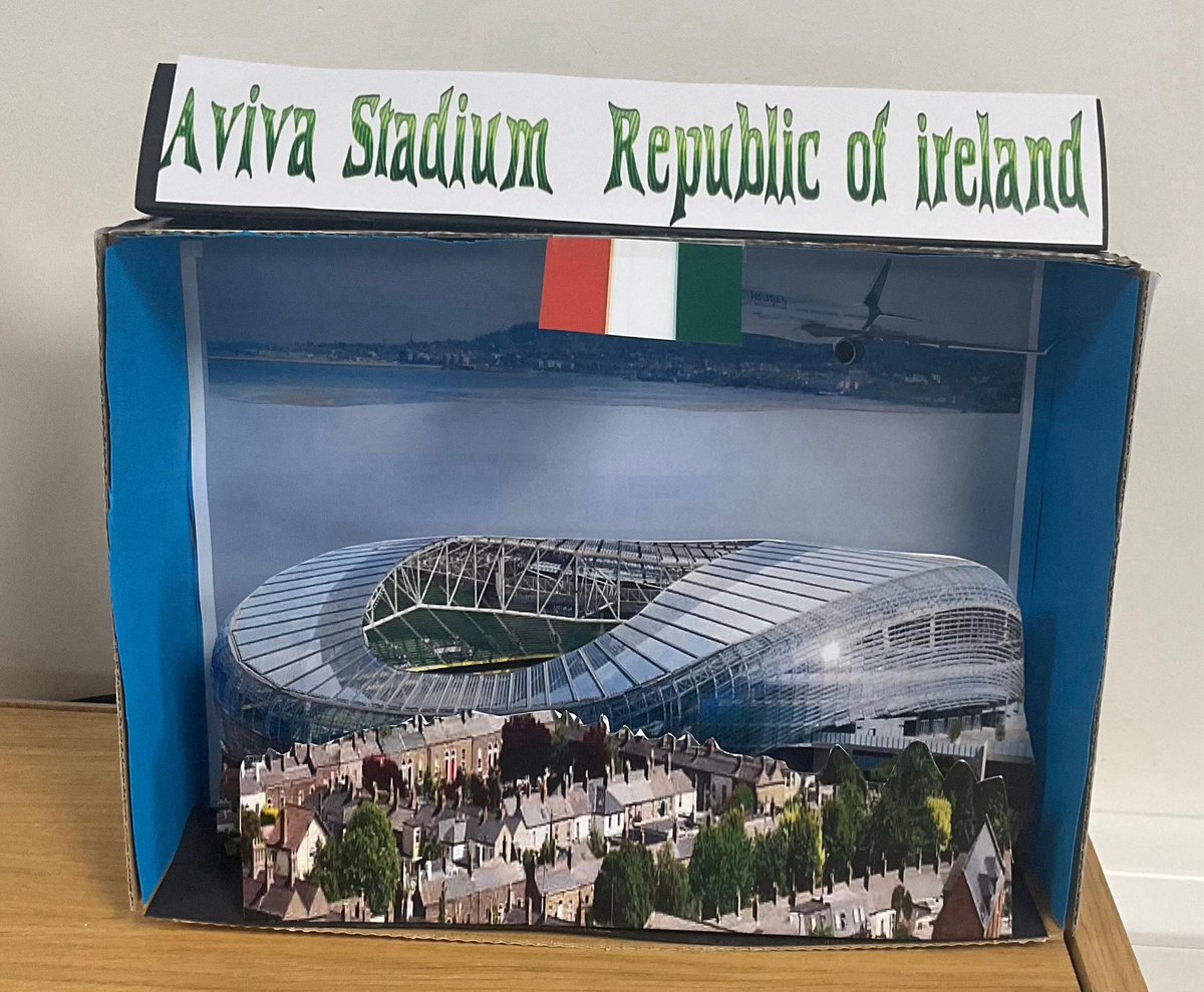islwynsrb's tweet photo. Taff have been creative with ‘The Things We Build’ topic over the weeks. We’ve made dioramas of famous landmarks and after deciding on our own Wonders of the World,we’ve been making them on @PlayCraftLearn. What can you see? #timetobecreative #allinatopic https://t.co/RW8C9KoJA0