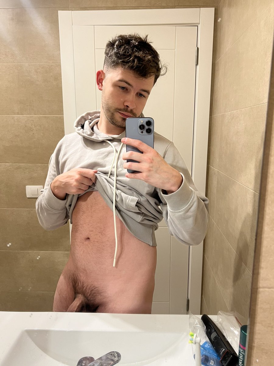 edrialt's tweet photo. RT if you’d let me breed you 😈 https://t.co/z7ezvZ7zOl