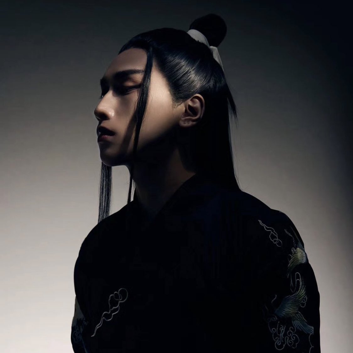 Nhìn có vibe phản diện quá nhể 😳😳

<a href="/biblesumett/">Bsumettikul</a> #BibleWichapas #bsumone