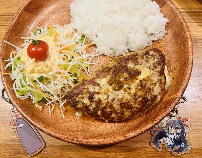 先生、ハンバーグです(  •︠ˍ•︡.) 
