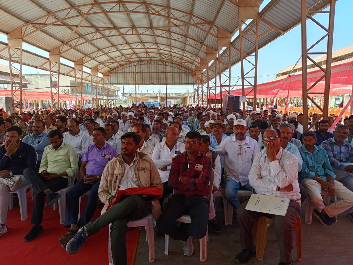 TalajaMamlatdar's tweet photo. આજરોજ તળાજા એપીએમસી ખાતે માન.વડાપ્રધાનશ્રીની વર્ચ્યુઅલ ઉપસ્થિતી તેમજ માન.મુખ્યમંત્રીશ્રીની વર્ચ્યુઅલ પ્રેરક ઉપસ્થિતિમાં તથા સ્થાનિક પદાધિકારીશ્રીઓની ઉપસ્થિતિમાં જુદી જુદી આવાસ યોજનાનો ઈ-લોકાર્પણ કાર્યક્રમ યોજવામાં આવ્યો. https://t.co/wxP3HTBujA