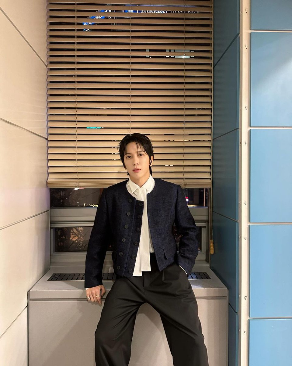 Kkorepo's tweet photo. 「#CNBLUE」#ジョンヨンファ、貴公子のようなビジュアル 
https://t.co/LNwP3CLFsb https://t.co/msv0wBhezN