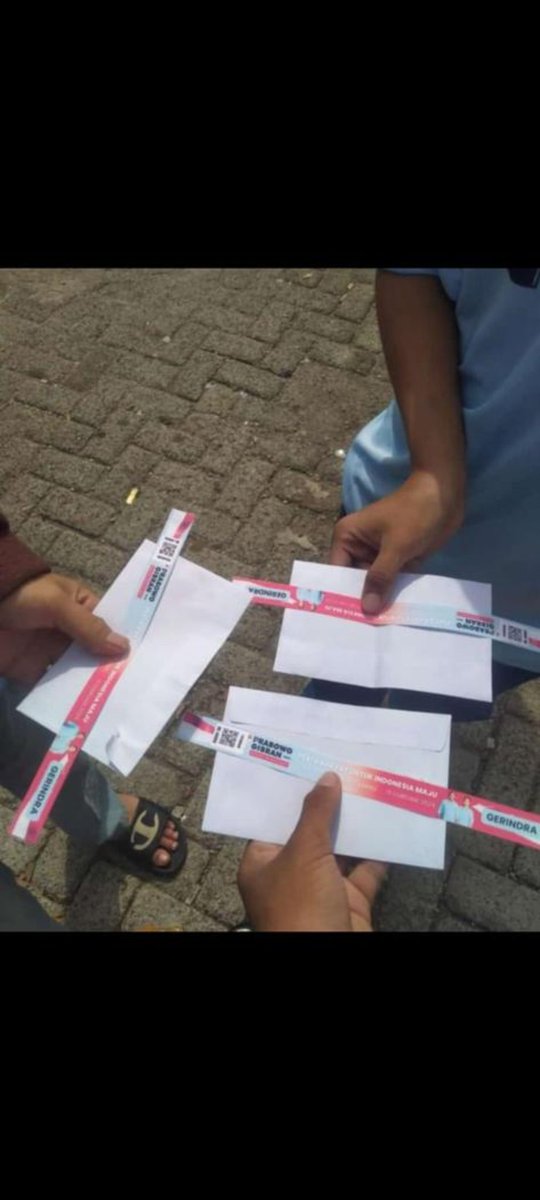 Kumpulan Dokumentasi Unik Kampanye 02 di GBK

Silahkan ditambah bagi yg punya.

-Utas Pendek

Jis vs Gbk
#KumpulAkbarJIS01