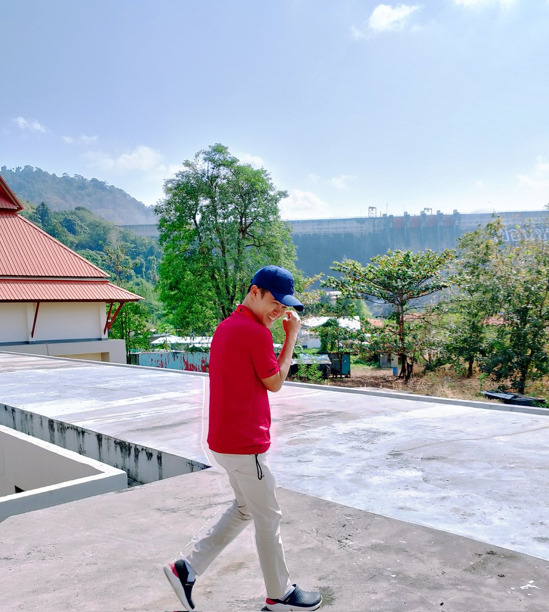 Balonh's tweet photo. ฉันมันก็แค่ทำให้เธอคลายเหงา. https://t.co/K0dIj9POHv