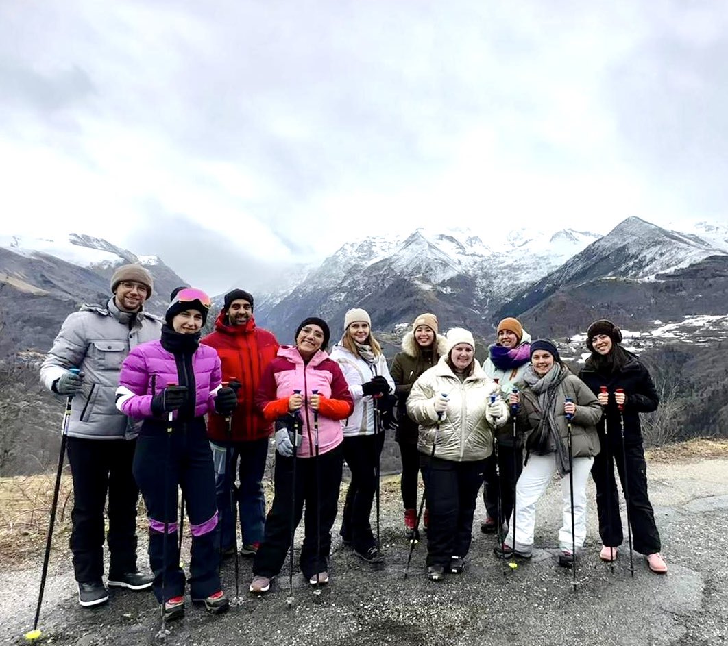 Week-end formation/aguerrissement/cohésion 👨🏻‍🎓🪖💪 de l’équipe médicale du service de rhumatologie du <a href="/CHUAmiens/">CHU Amiens-Picardie</a> <a href="/UPJV_Univ/">Université de Picardie Jules Verne</a> 

Un vrai bonus d’énergie 💥 pour toute l’équipe (internes, assistants, PH, PU) renforcée pour l’occasion de collègues libéraux 😃

 Rhumato à #amiens : 🤩