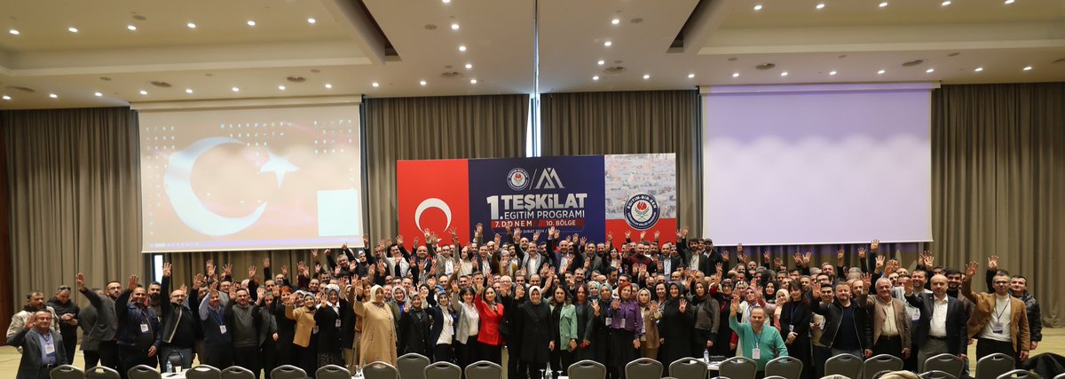 Murat__MENGEN's tweet photo. 📍 BOLU'dayız... 

7.Dönem 10.Bölge 1. Teşkilat Eğitim Programında Sakarya rüzgarı esti...

Üye çalışmalarında Sakarya teşkilatı, Genel Merkezin belirlediği üye hedefinin neredeyse 3 katı üye yaparak rekor üstüne rekor kırarak, her yaptığı üye ile bir önceki rekoru egale ederek TÜM ZAMANLARIN REKOR üye sayısına ulaşmıştır.

Bu başarı tüm teşkilatımıza ait olup, her bir teşkilat çalışanımızın alın teri, fekakarlığı ve çabası vardır.

Yine ne zaman ne şekilde olursa olsun, her şartta ve her zaman desteğini hissettiğimiz Kıymetli Genel Başkanımız Sn. Ali YALÇIN 'a da sonsuz teşekkür ederim.
@_aliyalcin_
@EgitimBirSen
@EBS_Sakarya1
