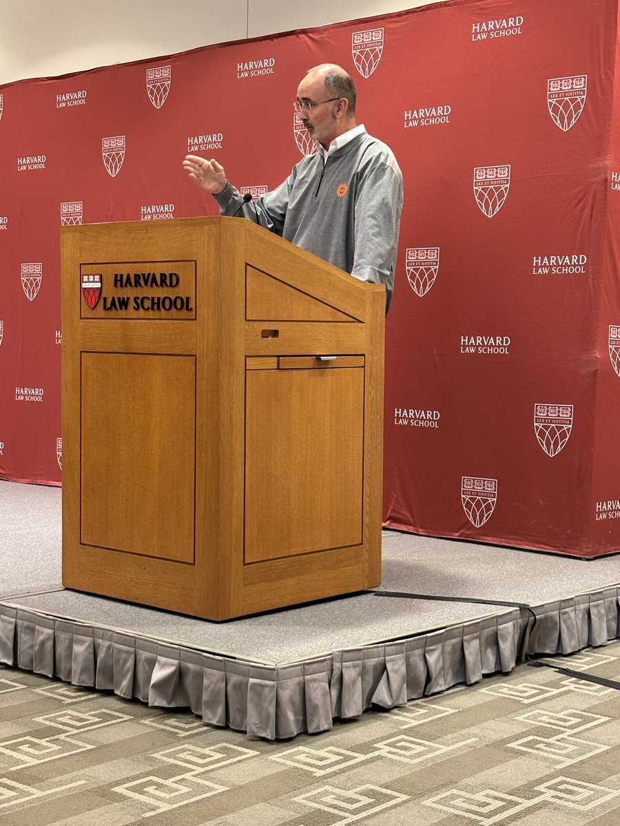 So honored to have welcomed <a href="/UAW/">UAW</a> President <a href="/ShawnFainUAW/">Shawn Fain</a> at <a href="/Harvard_Law/">Harvard Law School</a>. He inspired us with his clear message-this is the moment for everyone to demand employers give working people their lives back. A strong labor movement is the only way to get from here to there. Let’s go!