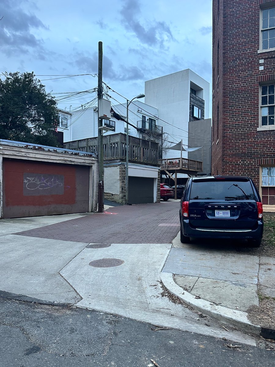KimVacca_DC's tweet photo. @311DCgov car parked in public space, and blocking visibility out of the alley at Ontario Rd NW and  Clydesdale Place NW.  Please ticket and tow! https://t.co/OczMPI3Xft