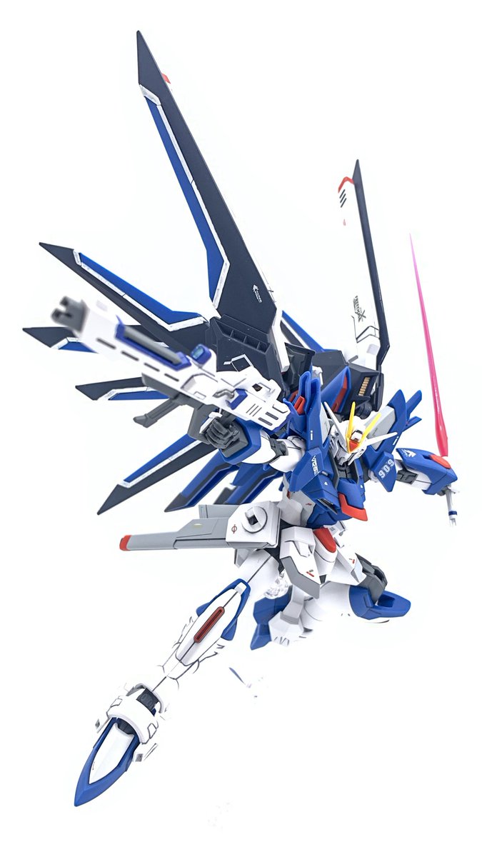huruGunpla's tweet photo. ライジングフリーダムもポージング難しすぎる！！歴代のフリーダムみんなそう！！
(タップして全体見てくれると嬉しいです)
#SEEDFREEDOM https://t.co/HZTe7XoqyB