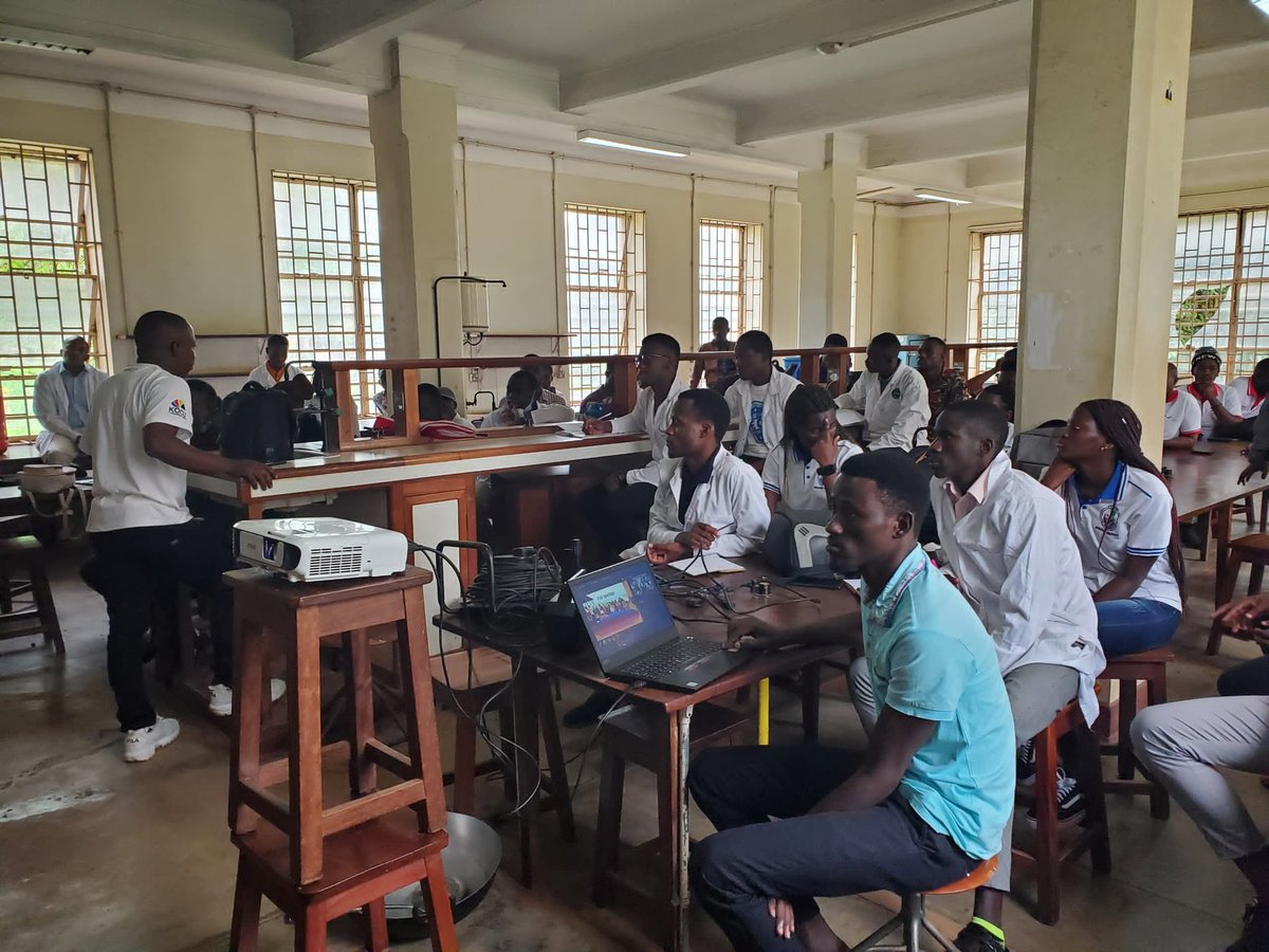 Fisamu21's tweet image. Earlier today the Fisheries and #fishvalueaddition Aquaculture students of Makerere university attended a presentation on &quot;Artisanal fish processing concept&quot; by Mr. Wasimera Stanley @wasimerastanley @RSemyalo @RabinOdong @MAAIF_Uganda @giz_uganda @MakCoNAS @cmasembe10