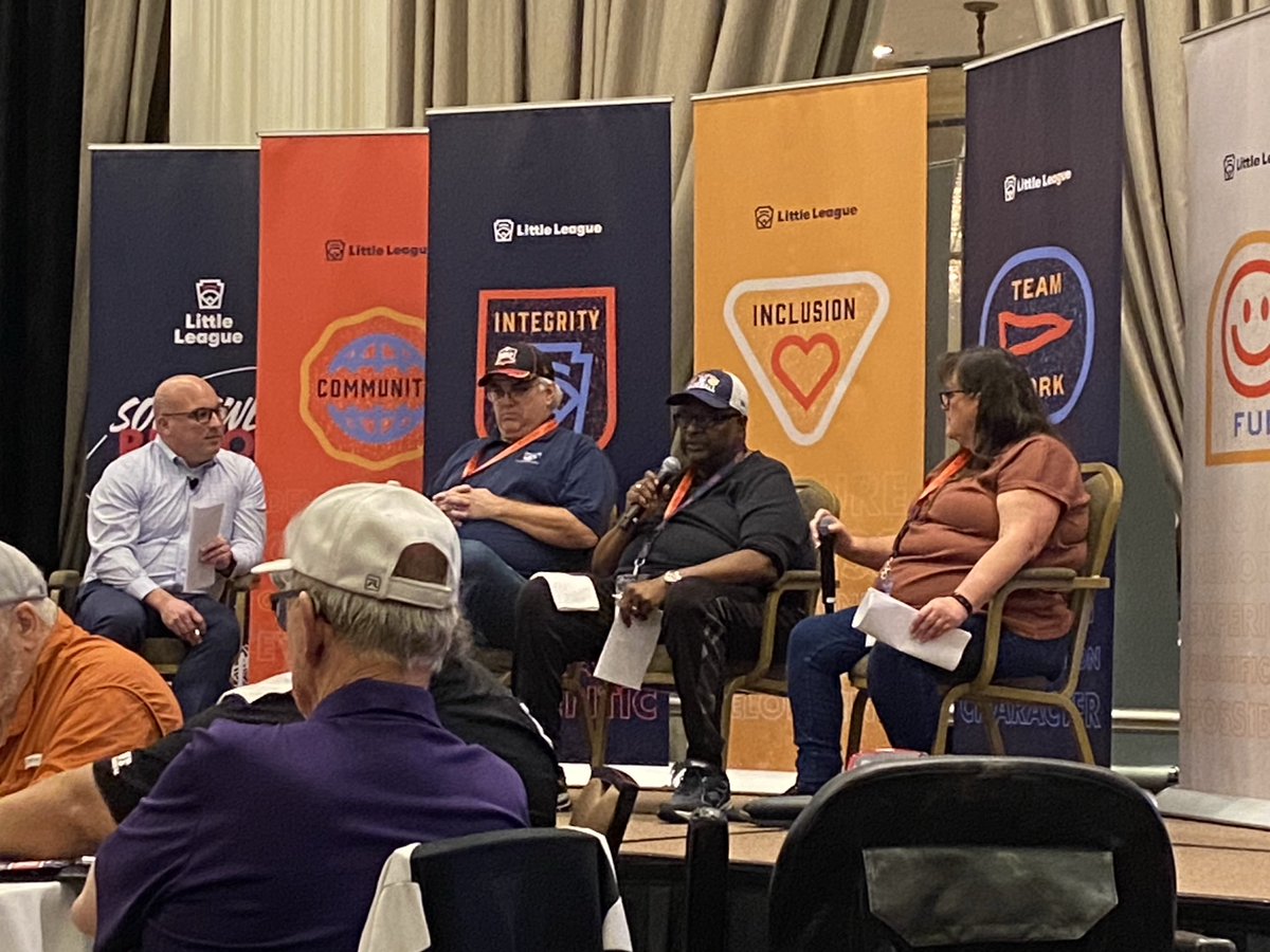 Great discussion of Little League values at the Southwest Regional Meeting in Houston…three selfless ⁦⁦@LittleLeague⁩ League volunteer leaders sharing meaningful experiences! Thanks for providing an inspiring example for all.