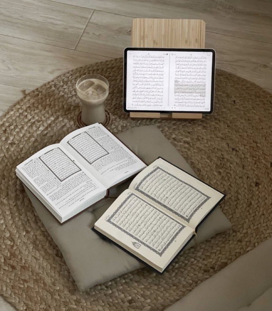 أن يكون جوابي : عنْ عُمُرِهِ فيما أفناهُ ؟!

- مع القرآن مع حفظه وتلاوته وختمه وتدبّره .. ياربّ🤍!