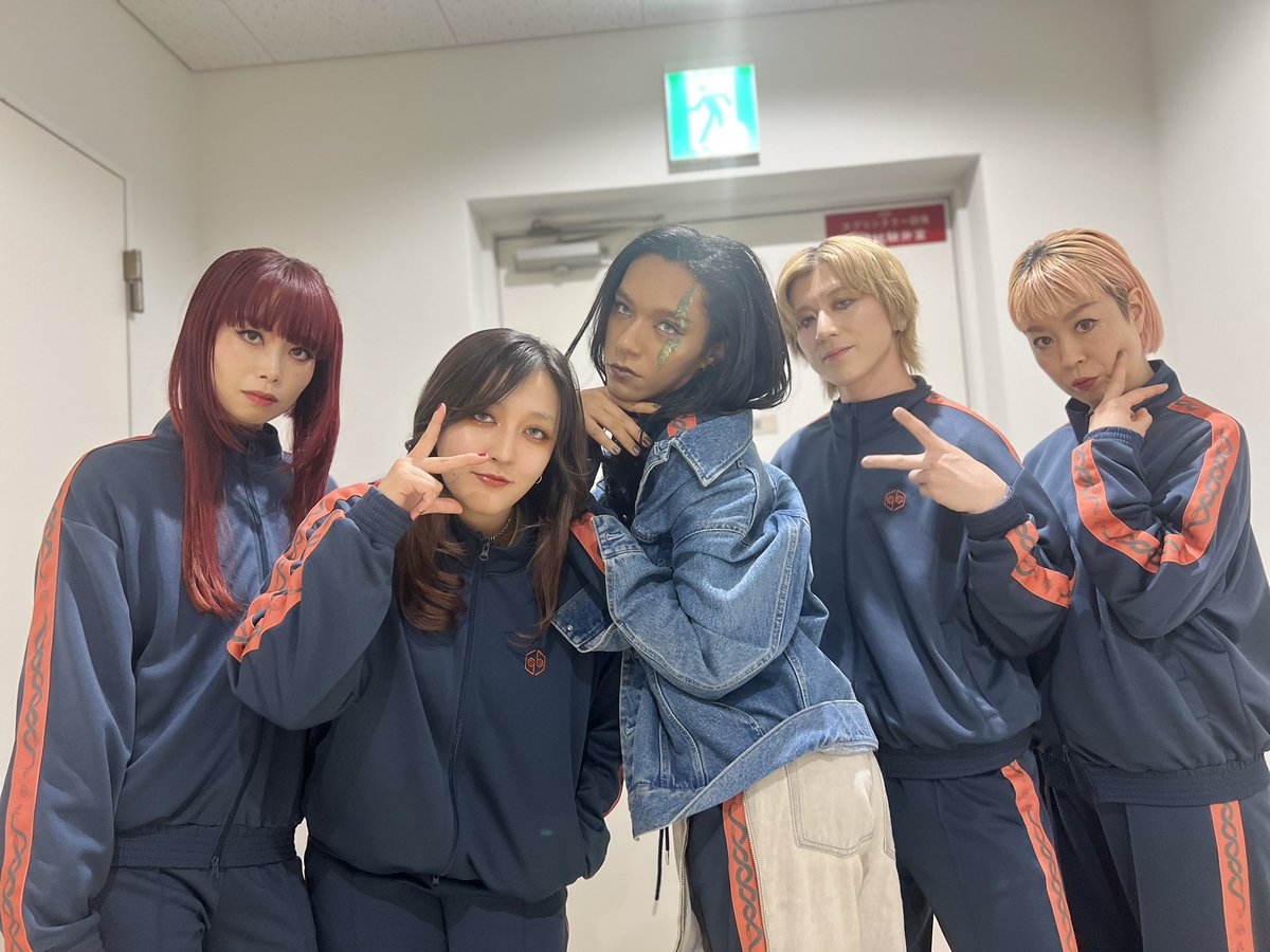 女王蜂 アヴちゃん on X: 