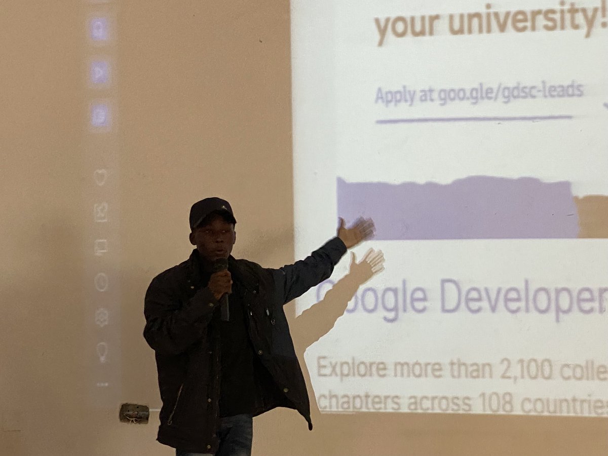 usuupjr's tweet image. Had an amazing presentation 😀😊 Today at hackathon challenge solutions 💡#GDSCBUK #GDSCSSA #GOOGLESOLUTIONCHALLENGE