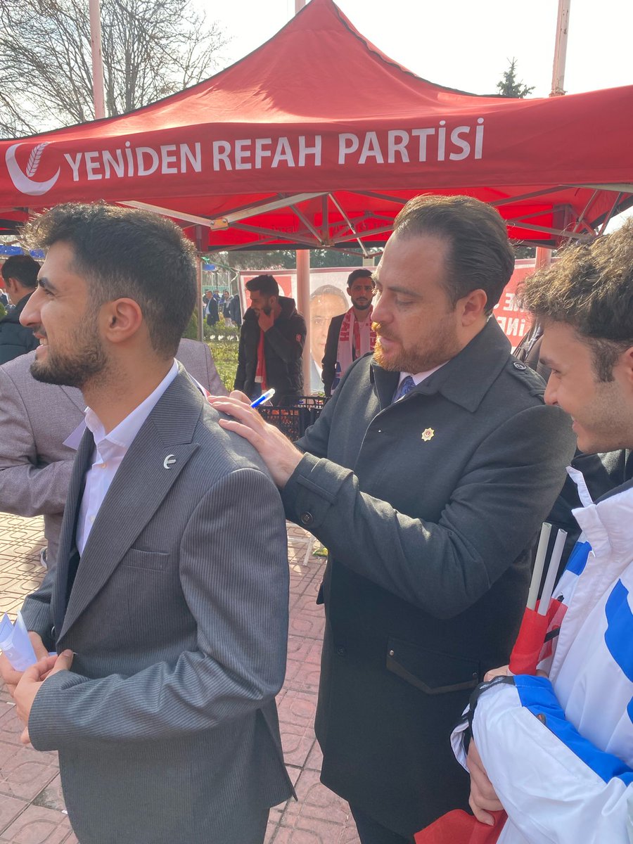 kerem_tokd's tweet photo. Aday toplantısının ardından değerli @melihguuner başkanımızın imzasıyla #YenidenRefah Partimize üye oldum.

Hayırlara vesile olsun, Rabbim utandırmasın inşallah. https://t.co/XjtpkUFdGz
