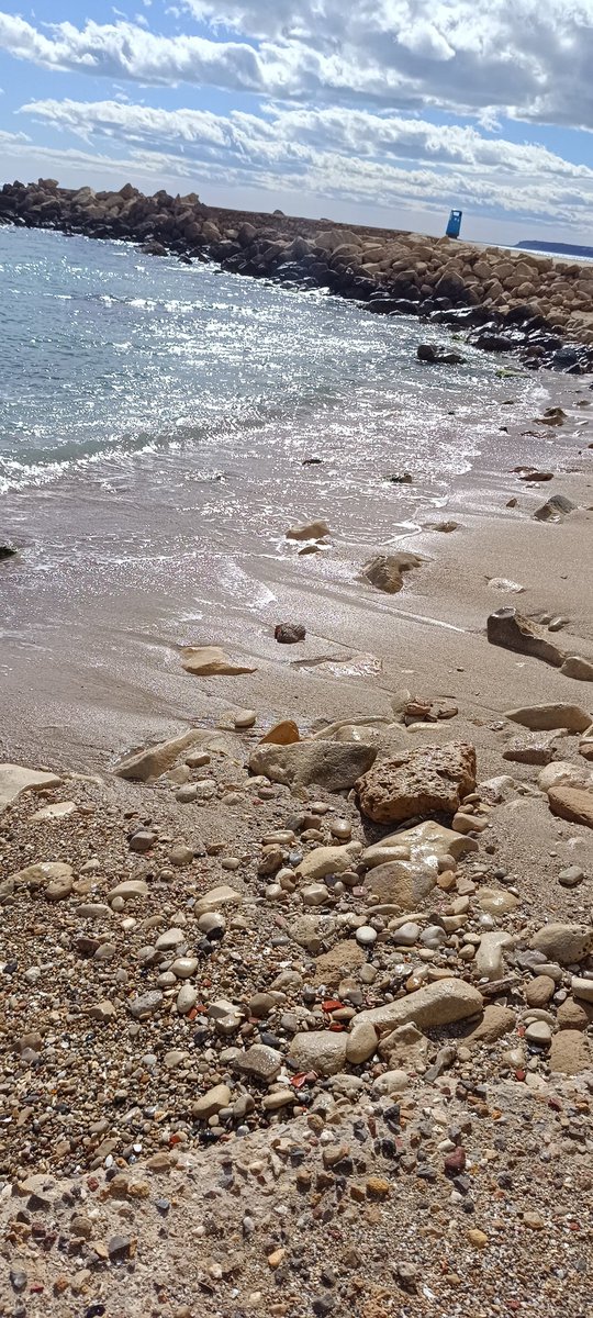 Deja que el agua venga y te limpie... Y se lleve todooooooooo.... 😜