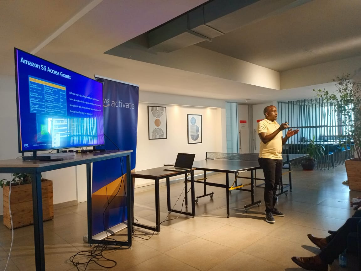 NellyNyadzua's tweet photo. @kevshakes @data_alma @AWS @aws_UGkenya @adeline_makokha Edward Kiarie taking us through the latest @AWS Storage services such as Elastic cache serverless, S3 express onezone EFS archive storage class and more. #AWSRecapKE
@Veliswa_boya @data_alma https://t.co/uWwEXoLir5