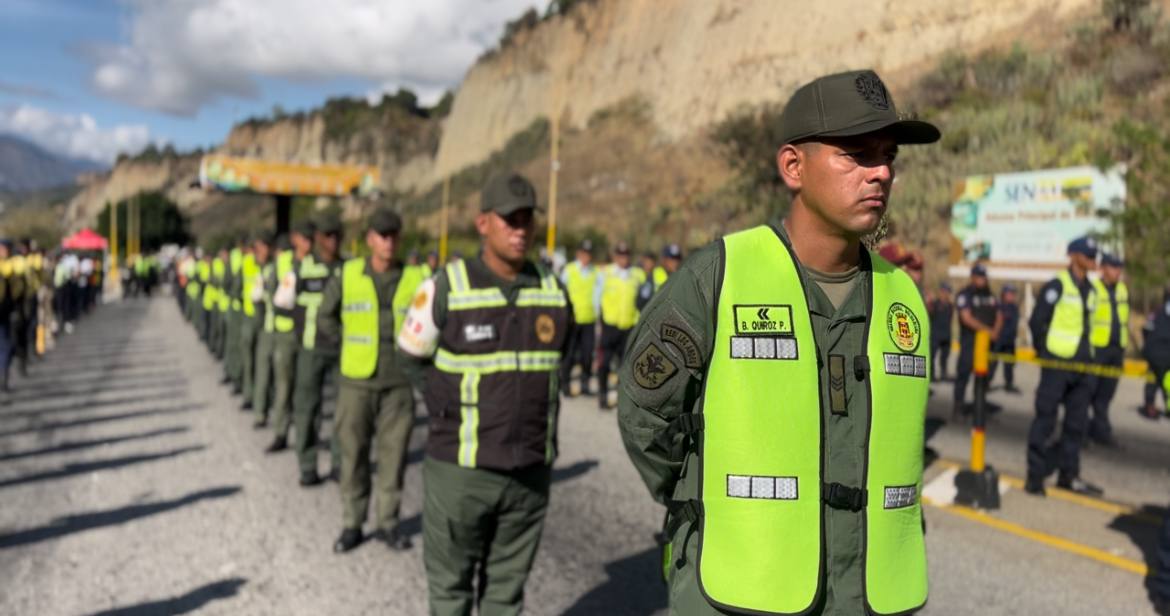 #10Feb Nuestra FANB se encuentra desplegada por todo el Estado Mérida para garantizar la seguridad de los ciudadanos en estos Carnales Seguros 2024
