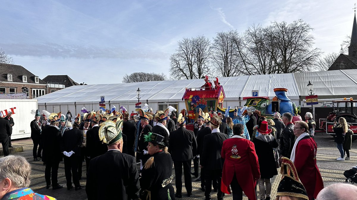 De gemeenteraad van #Losser wenst u een feestelijk #carnaval 2024! 

#RaadLosser