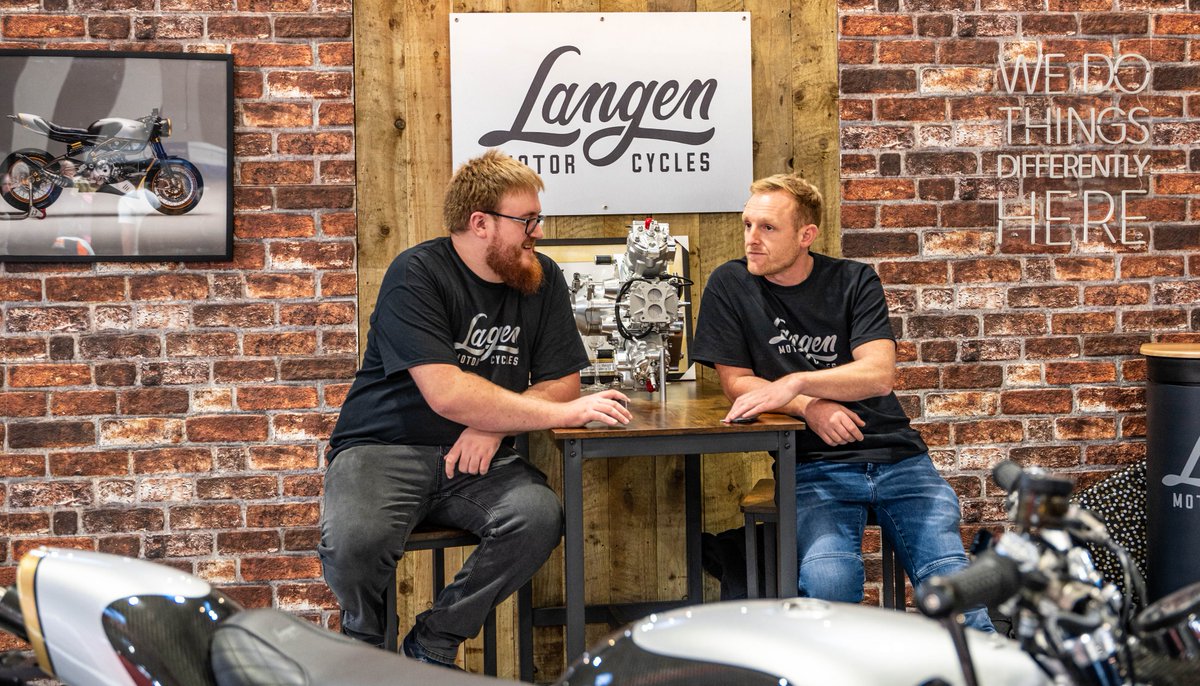The Two Stroke is almost sold out. See it firsthand at the <a href="/DevittInsurance/">Devitt Insurance</a> @MCNews London Motorcycle Show.

Chat with CEO Christofer Ratcliffe and our team about what makes our bikes special.

Learn more, langenmotorcycles.co.uk/motorcycles/tw…

#LangenMotorcycles #LangenTwoStroke #TwoStroke