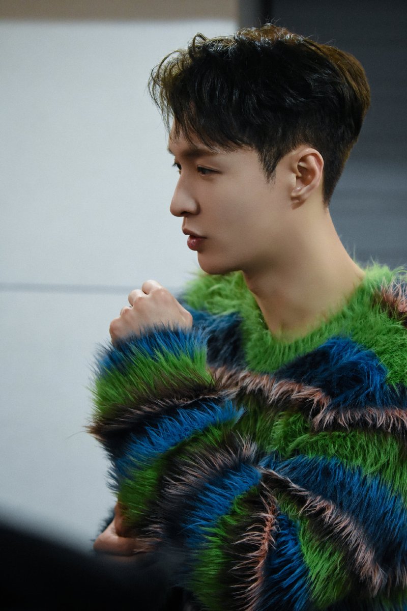 XingPark's tweet photo. 2402010 @lay_studio Weibo update 9P 2/3
#LAYxSpringFest2024
#LayZhang #ZhangYixing #张艺兴 #Lay #Yixing #레이 #レイ #장이씽 #อี้ชิง @layzhang https://t.co/n2Lx0jdeTF