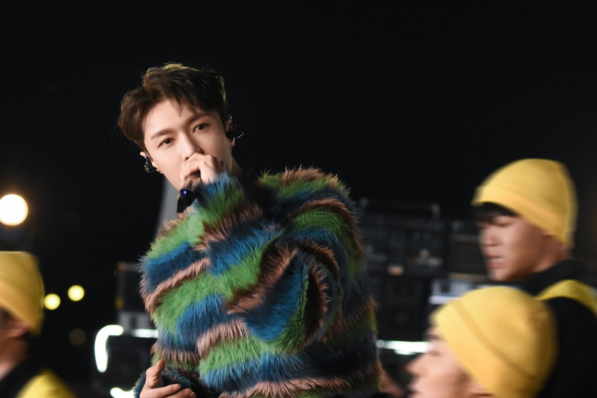 XingPark's tweet photo. 2402010 @lay_studio Weibo update: CMG Spring Festival Gala Changsha branch special programming "XiangJiang River" Performance behind the scene photos 9P 3/3
#LAYxSpringFest2024
#LayZhang #ZhangYixing #张艺兴 #Lay #Yixing #레이 #レイ #장이씽 #อี้ชิง @layzhang https://t.co/lXdmYa4aOa