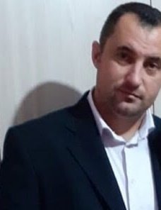 confundustria's tweet photo. Terme Vigliatore
Messina.
Si chiamava Rediu aveva 40 anni e faceva l'operaio.
Mercoledì è morto folgorato mentre stava lavorando all’impianto elettrico di una serra.

#MorireDiLavoro una guerra che non frega un cazzo a nessuno. https://t.co/o9baoveKLy