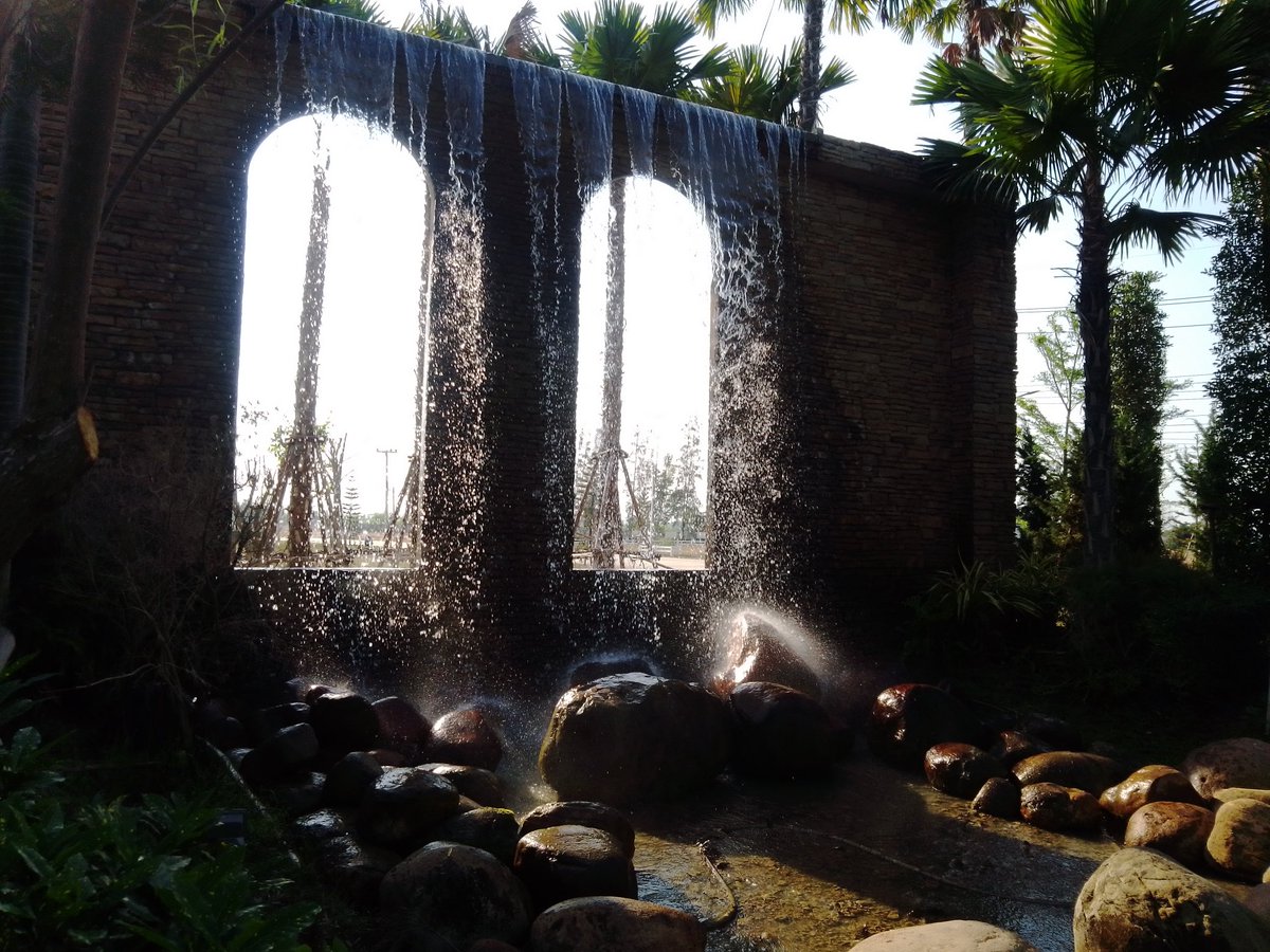 pongdate4's tweet photo. จ้างเที่ยว 2000 https://t.co/lPOgSJZmAr
