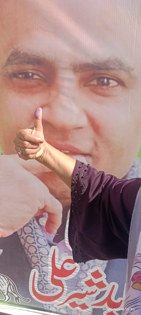 عینا جی (@araein12) on Twitter photo سر ووٹ ڈالنے کے بعد آپ کے گھر آپ سے مل کر جو خوشی ملی میری بیٹی کی خوشی کی انتہا نہیں تھی سر آپ جیتو یا ہارو ہم ہمیشہ آپ کے ساتھ ہیں آپ ہمارے لیڈر ہے اور ہمیشہ رہے گے ووٹ مرتے دم تک آپ ہی رہے گا ہمارا انشاءاللہ 😇
<a href="/AbidSherAli/">Abid Sher Ali</a> سر ووٹ ڈالنے کے بعد آپ کے گھر آپ سے مل کر جو خوشی ملی میری بیٹی کی خوشی کی انتہا نہیں تھی سر آپ جیتو یا ہارو ہم ہمیشہ آپ کے ساتھ ہیں آپ ہمارے لیڈر ہے اور ہمیشہ رہے گے ووٹ مرتے دم تک آپ ہی رہے گا ہمارا انشاءاللہ 😇
<a href="/AbidSherAli/">Abid Sher Ali</a>