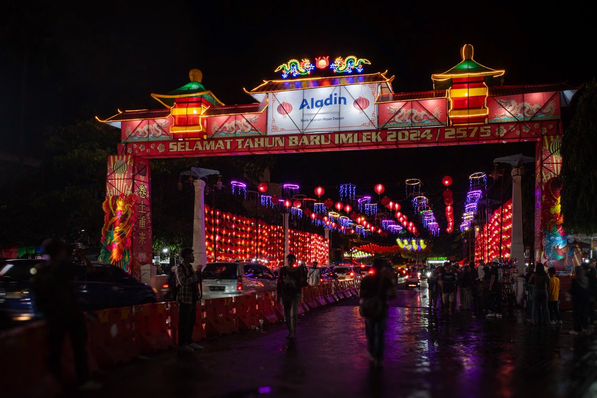 SeringanAwan's tweet image. Sslamat datang Tahun Baru Naga Kayu

📍Pasar Gede

#imlek 
#imlek2024 
#Imlek2575 
#NightPhotography