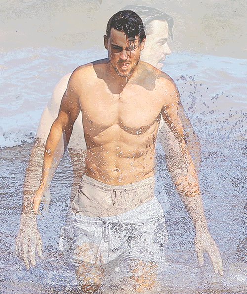 BomerUKFans's tweet image. #MattBomer 
#ShirtlessSaturday 😍

tumblr.com/niteowlnite-bl…