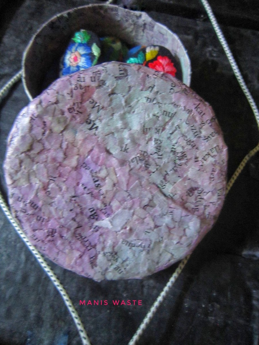 maniswaste's tweet image. Recycle paper  circle  jewelry box.Material from recycle book paper with food colored.Mini circle storage for keeping any your small item and can used for mini gift box.Get it on etsy.
maniswasteandcraft.etsy.com
#jewelrybox #recyclebox #ministorage