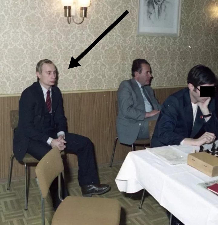 Anonymous00708's tweet photo. Diese Person wird vom BKA wegen Anstiftung zum Mord gesucht. Er spricht Deutsch,soll aber Russe sein.Zuletzt war er in Deutschland in Dresden als wohnhaft gemeldet.
Wer Hinweise zu seinem Aufenthaltsort geben kann,wende sich bitte an das BKA oder jede andere Polizeidienststelle. https://t.co/ARMJM7JR2y