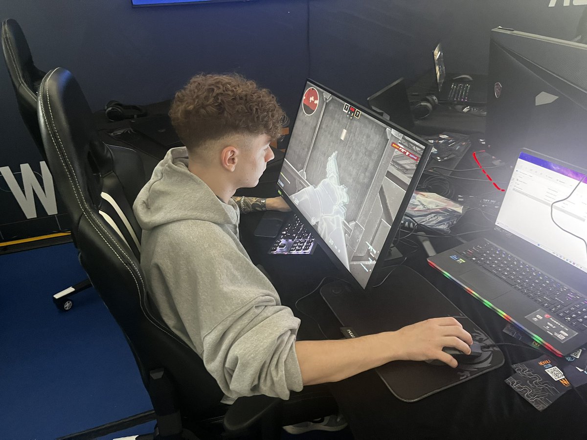 Newvu Academy tweet media